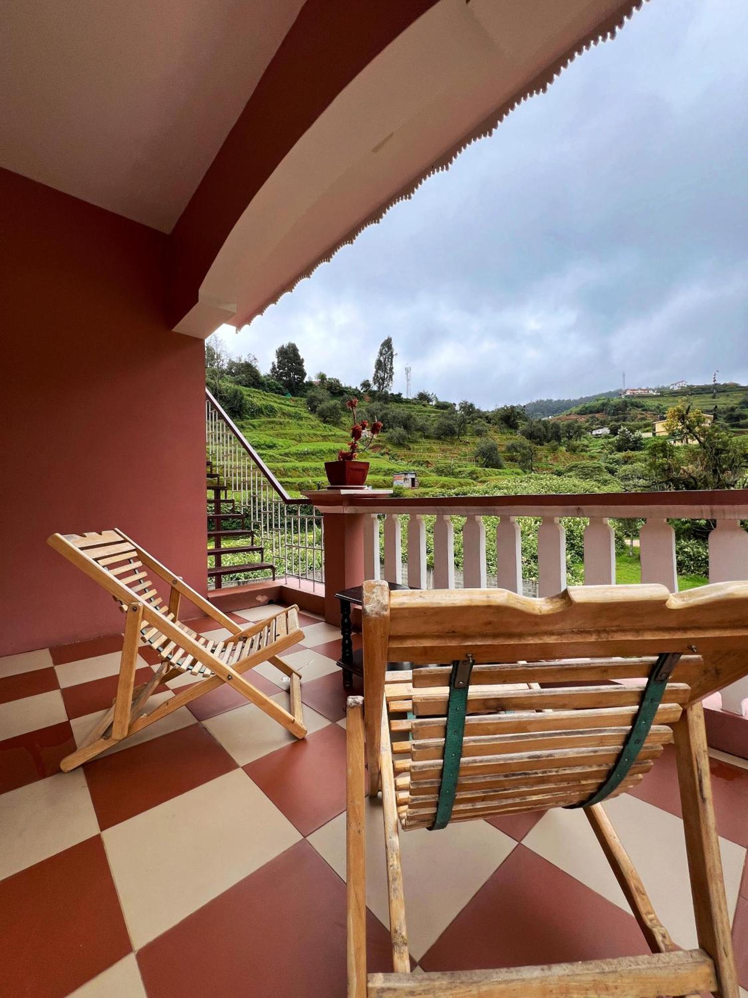 Chill Inn - Families Only Ooty Exterior photo